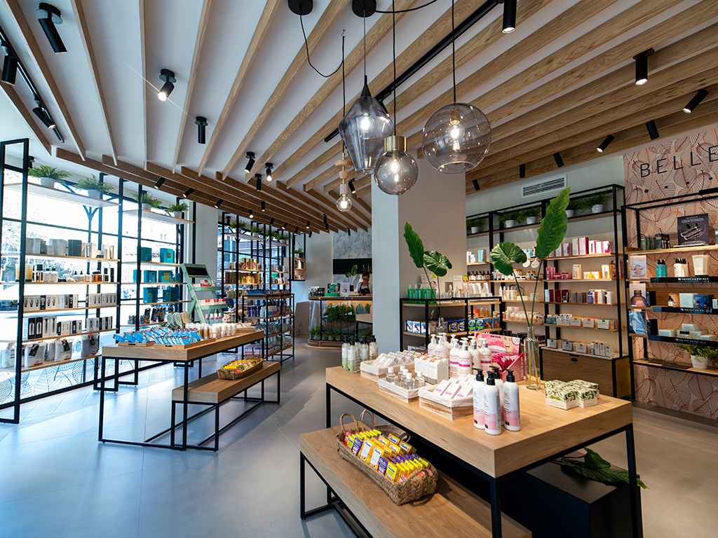 Cómo idear el diseño de una tienda de moda post-COVID - Her & Be (Espacio central 2)