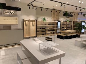 Nuevo concepto de tienda Ulanka - Mobiliario 2