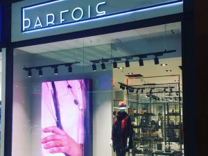 5 claves para diseñar el escaparate y la fachada de tu tienda de moda - Parfois (Multimedia)