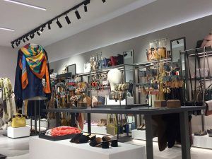 Descubre cómo desarrollamos los últimos conceptos de tienda de Parfois - V6.2 Producto iluminación