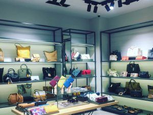 Descubre cómo desarrollamos los últimos conceptos de tienda de Parfois - V6 Producto iluminación